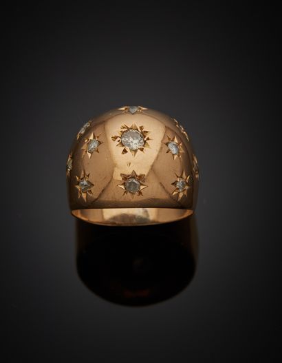null 18K yellow gold 750‰ ball ring, adorned with old-cut diamonds in star settings....
