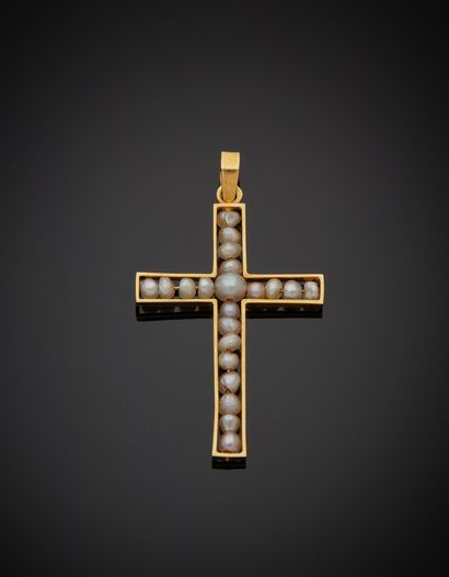 null 18K yellow gold 750‰ cross, adorned with probably fine pearls (untested), mounted...
