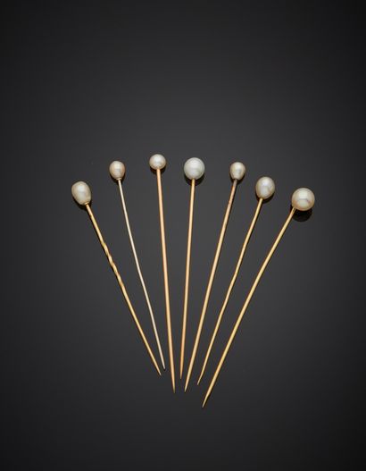 null Lot of seven 18K yellow and white gold tie pins 750 ‰, adorned with round, button...