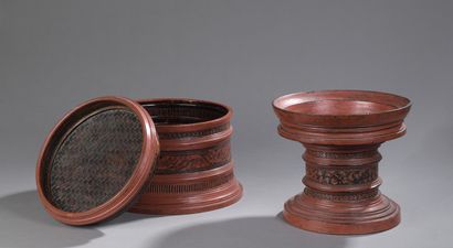 null Wooden and red lacquered wickerwork set, including a circular display stand...