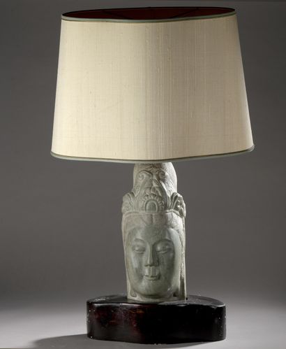 null Green stone lamp base carved with an Asian woman's head.

Total height : 92...