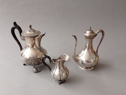 Lot including two silver 925‰ pourers and...