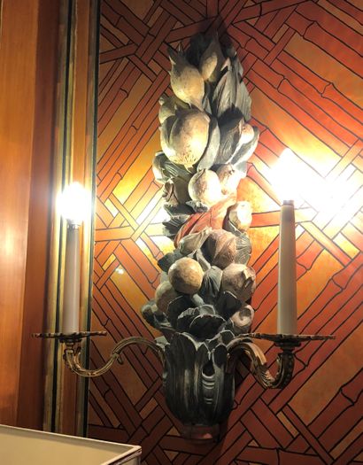 null Suite of four sconces with two arms of light in carved and painted wood and...