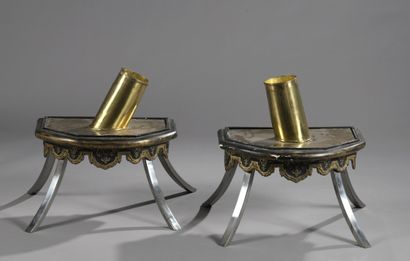 null Pair of carved and gilded wood bases, quadripod metal and brass tube legs. 

54...