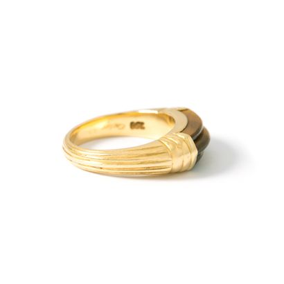 null Cartier (attributed to). 18K yellow gold 750‰ ring centered with a godronné...