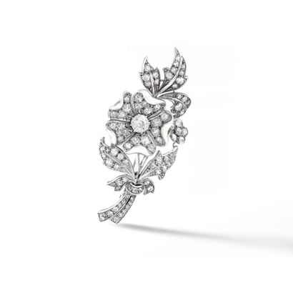 null 9K white gold 375‰ and silver 800‰ tremble brooch set with old-cut diamonds,...