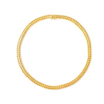 null Necklace and bracelet in 18K yellow gold 750‰ articulated English mesh.

Safety...