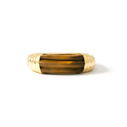 null Cartier (attributed to). 18K yellow gold 750‰ ring centered with a godronné...