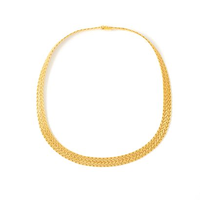 null Necklace in 18K yellow gold 750‰.

Safety eight. Slight scratches.

Length:...