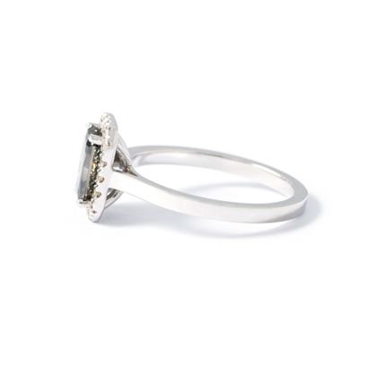 null 14k white gold ring 585‰ centered with a radiant cut diamond weighing 1.02 carats,...