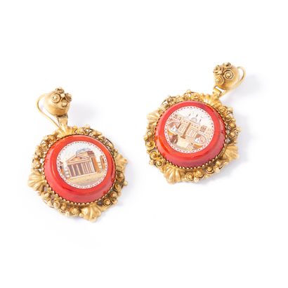 null Pair of 9K yellow gold 375‰ and metal earrings holding micromosaic motifs respectively.

19th...