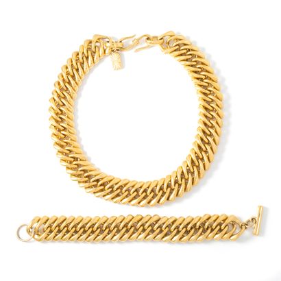 null Yves Saint Laurent. Necklace and bracelet in gold metal.

Length of the necklace:...