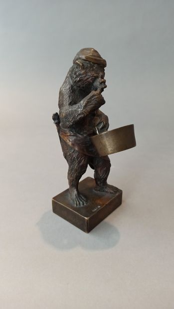 null Christophe FRATIN (1801-1864)

Bear in "Lent", circa 1900 

Bronze with a golden...