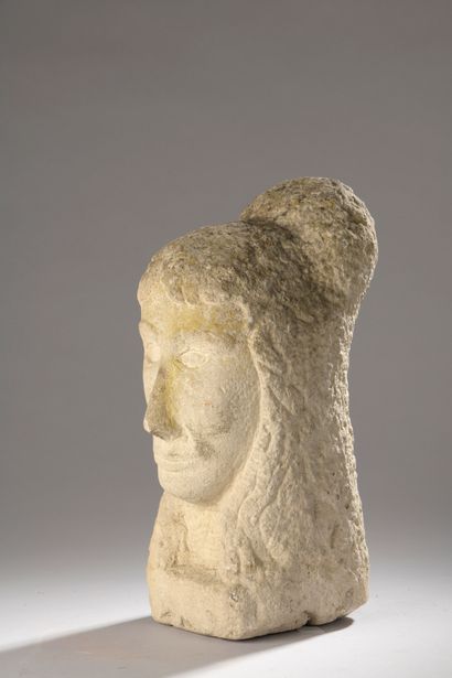 null School of the XXth century 

Portrait of a woman with a large headdress

Limestone....