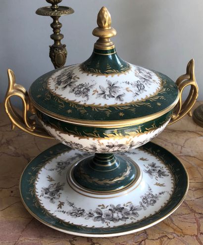 null Lot including : 

- Porcelain covered cup with its circular display stand decorated...