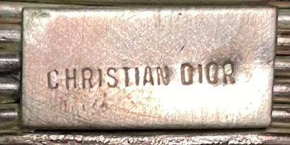 null CHRISTIAN DIOR 

Corbeille à pain en métal argenté tressé. 

D. 26 cm