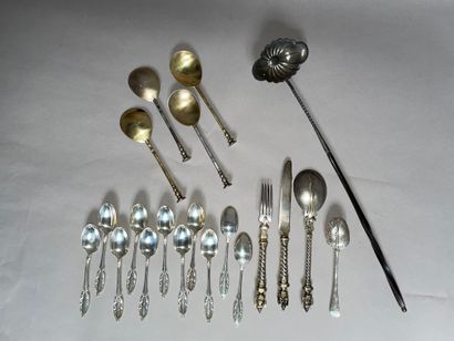 null Lot including eleven silver coffee spoons 1st title 950‰, one silver punch spoon...