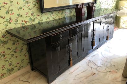 null Important console in black lacquered wood opening with six leaves and four drawers

Small...