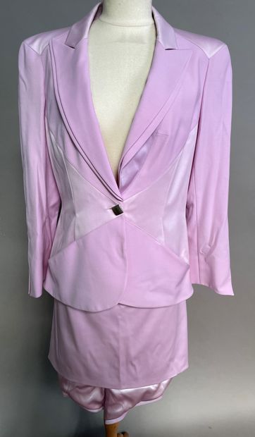 null Lot comprenant : 

Thierry MUGLER

- Tailleur jupe brun chiné en laine, soie...