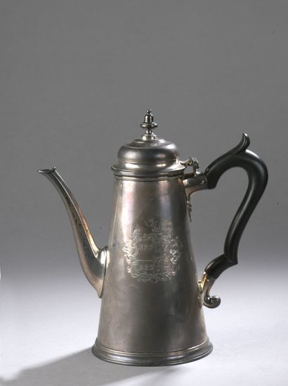 null Silver 925‰ jug, of truncated cone shape, standing on the bottom, with a hinged...