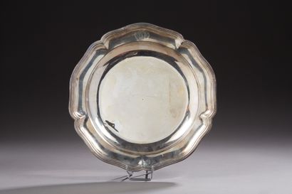 null Round silver dish 1st title 925‰, with five contours, the rim molded with fillets,...