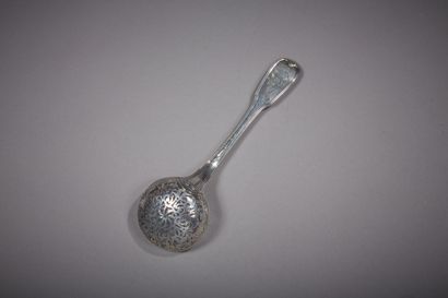 null Claude-Auguste AUBRY (1758-1791) - Silver sugar spoon 1st title 925‰, filleted...