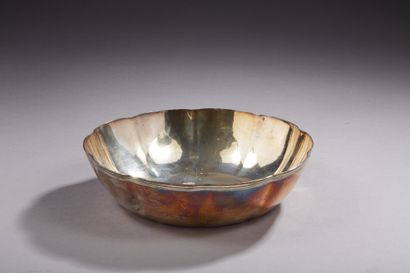 null BANCELIN - Soup bowl in silver 1st title 950‰, of round form, molded with fillets....