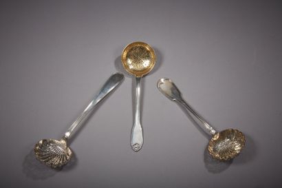 null Two silver dusters 1st title 950‰, hallmarked with Vieillard and one silver...