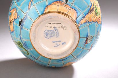 null Maurice-Paul CHEVALLIER (d’après) & ÉMAUX DE LONGWY 

”Mappemonde”, petit modèle.

VASE...