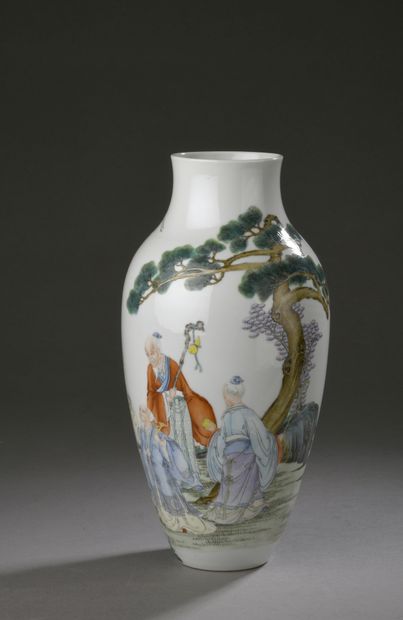 null A porcelain BALUSTRA vase with polychrome decoration of an assembly of Immortals...