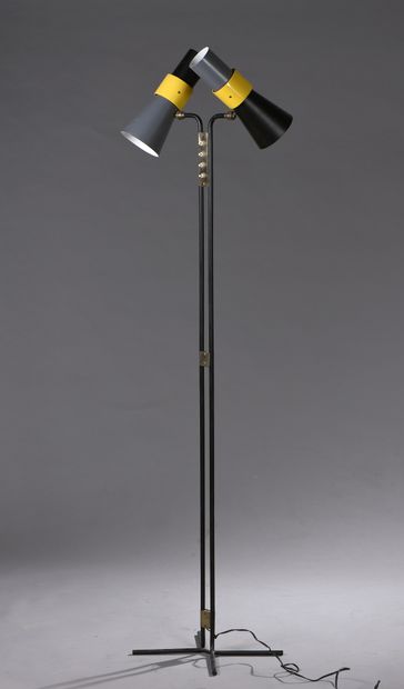 null Dans le goût de Jean Boris LACROIX (1902-1984) 

LAMPADAIRE à quatre lumières...