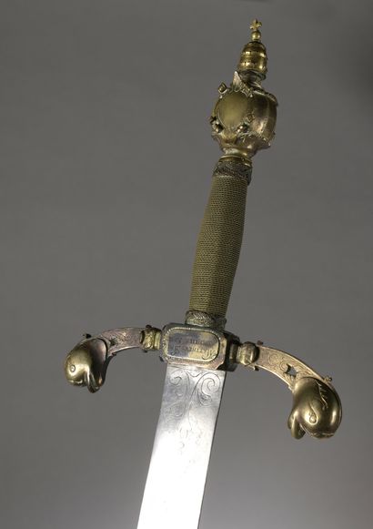 null CEREMONY PAREMENT SWORD, Venetian, possibly religious in character. Brass guard,...