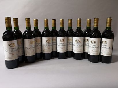 null 12 bouteilles	 CHÂTEAU HAUT BATAILLEY - 5e Gcc Pauillac	 1989	

En caisse bois....