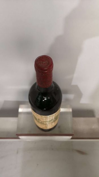null 
1 bouteille de CHÂTEAU CARBONNIEUX - Pessac Leognan 1986

Étiquette tachée...
