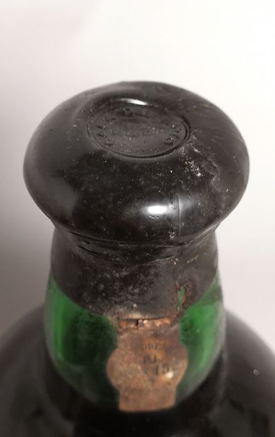 null 1 flacon de 2 L. PORTO "Reflets du Haut-Douro" - Manoel D. POCAS