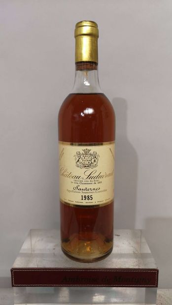 null 
1 bouteille CHÂTEAU SUDUIRAUT - 1er Cc Sauternes 1985

Étiquette légèrement...