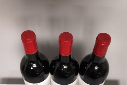 null 3 bouteilles CHÂTEAU du DELIAS - Pomerol 1985 

En caisse bois.