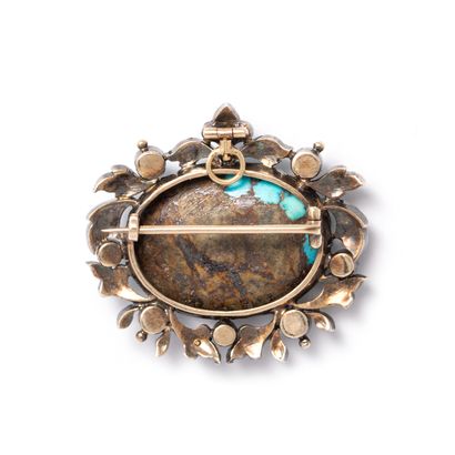 null Brooch, 9K rose gold 375‰ and silver 2nd title 800‰ oval-shaped pendant, set...