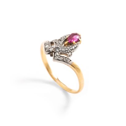 Duchess ring in 18K yellow gold 750‰ and...