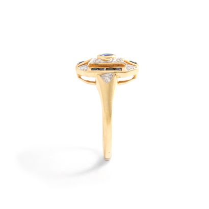 null Two-tone 18K gold 750‰ ring, geometric shape, set with round, triangular and...