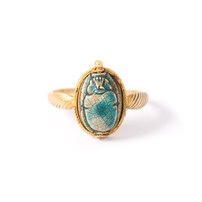null 14K yellow gold 585‰ and silver 2nd title 800‰ ring, adorned with a frit beetle.

Transformations...