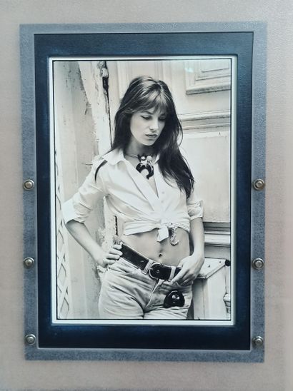 Lot d'environ 20 photographies d'actrices dont Charlotte Gainsbourg, Lola Brigida,...