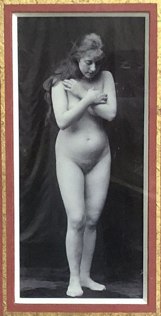  Lot d'environ 15 photographies représentant des nus, des portraits dont Picasso,...