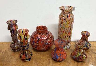 null CLICHY

Set of about 20 millefiori blown glass vases. 

H. from 7,5 to 23,5...