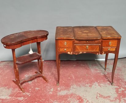 Dressing table in wood veneer with inlaid...