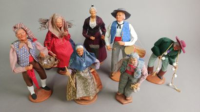 null Simone JOUGLAS (XXth century)

Set including 7 santons, 5 of which are signed...