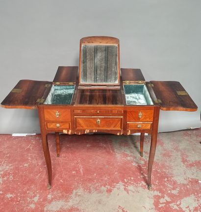 null Dressing table in wood veneer with inlaid decoration of flowers opening in belt...