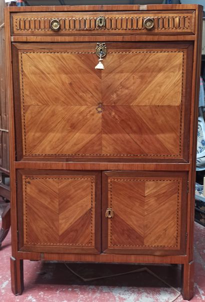 Secretary with flap in wood veneer with simulated...