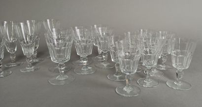 null BACCARAT

Part of service model Missouri including : 

- 11 red wine glasses

-...