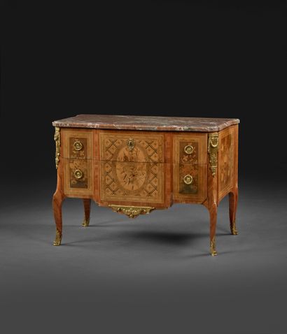 null Veneer chest of drawers with floral marquetry, opening with two drawers without...